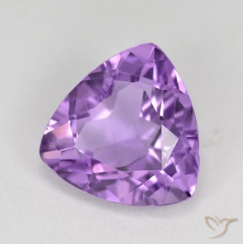 Amatista Violeta medio natural de 2.79 ct, Trillón, VS