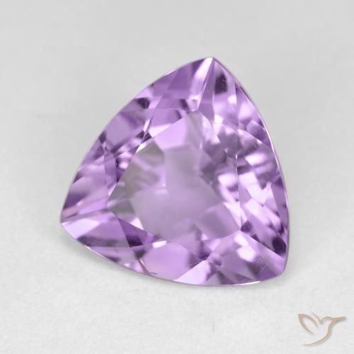 Amatista Violeta medio natural de 2.67 ct, Trillón, VS