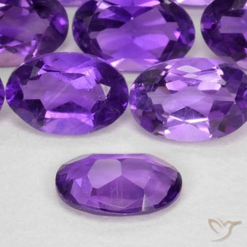 Amatista Violeta vívido natural de 0.40 ct, Ovalada, VS