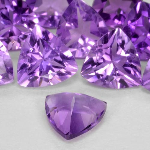 Amatista Violeta medio natural de 0.04 ct, Trillón, VS