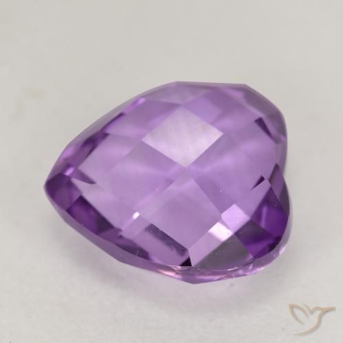 Amatista Violeta rosado natural de 3.53 ct, Corazón, VS