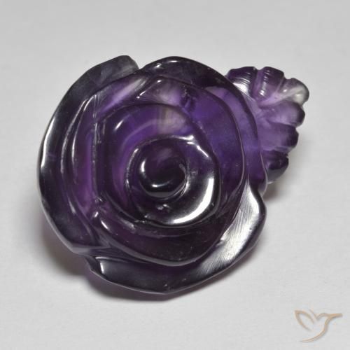 Amatista Violeta medio natural de 25.29 ct, Corte Flor, Translúcido