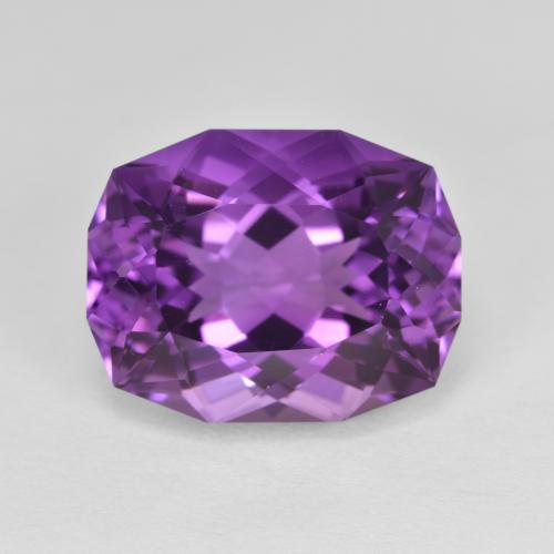 Amatista Violeta medio natural de 7.02 ct, Forma elegante, VVS