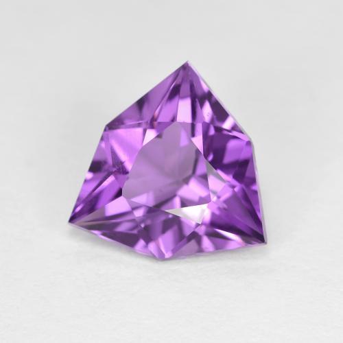 Amatista Violeta medio natural de 1.97 ct, Forma elegante, VVS-VS