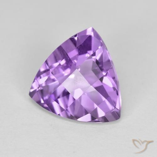 Amatista Violeta medio natural de 3.09 ct, Trillón, VVS-VS