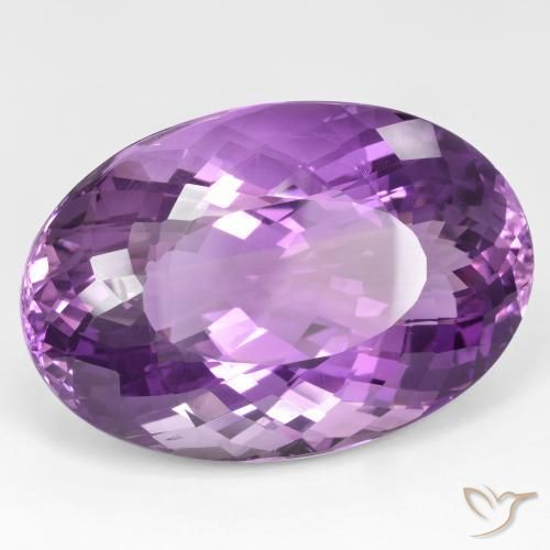 Amatista Violeta medio natural de 114.96 ct, Ovalada, VVS