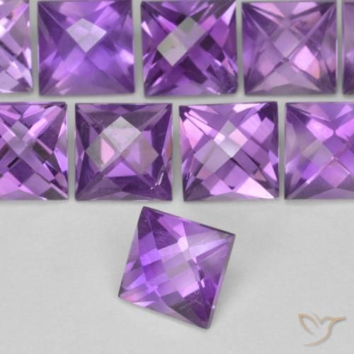 Amatista Violeta medio natural de 0.70 ct, Cuadrado, VVS-VS