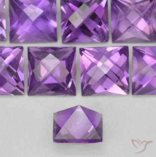 Amatista Violeta medio natural de 0.70 ct, Cuadrado, VVS-VS