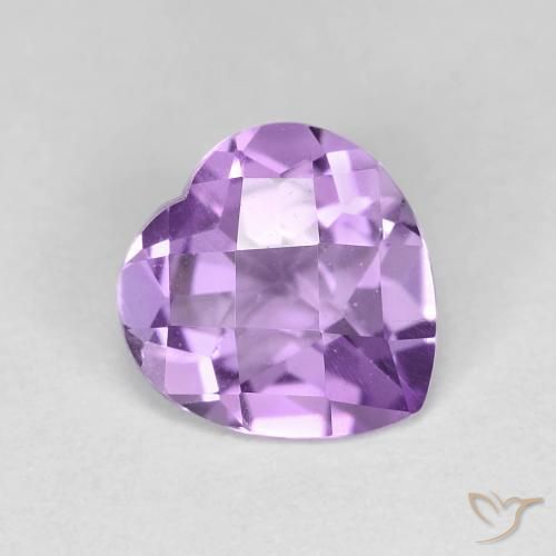 Amatista Violeta medio natural de 1.54 ct, Corazón, VVS-VS