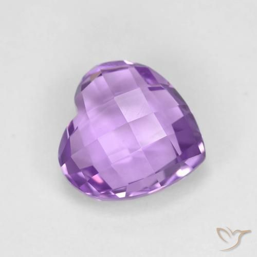 Amatista Violeta medio natural de 1.93 ct, Corazón, VVS