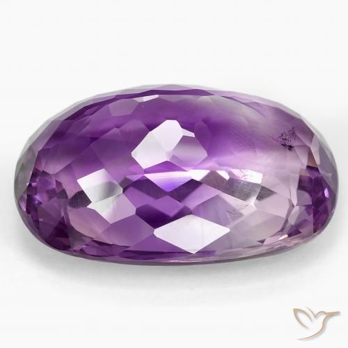 Amatista Violeta medio claro natural de 60.06 ct, Forma Cojín, VS