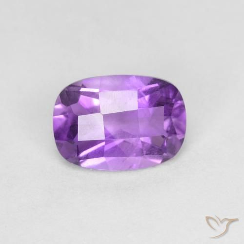 Amatista Violeta vívido natural de 0.81 ct, Forma Cojín, VVS-VS