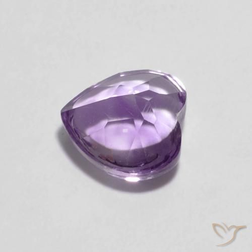 Amatista Violeta iris natural de 0.88 ct, Corazón, Transparente