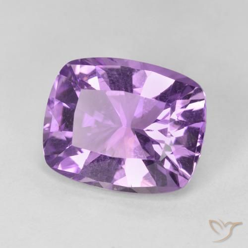 Amatista Violeta rosáceo oscuro natural de 5.68 ct, Forma Cojín, VVS