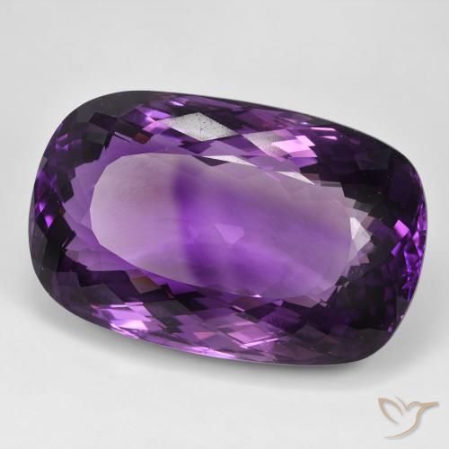 Amatista Violeta medio natural de 115.26 ct, Corte Cojín, IF