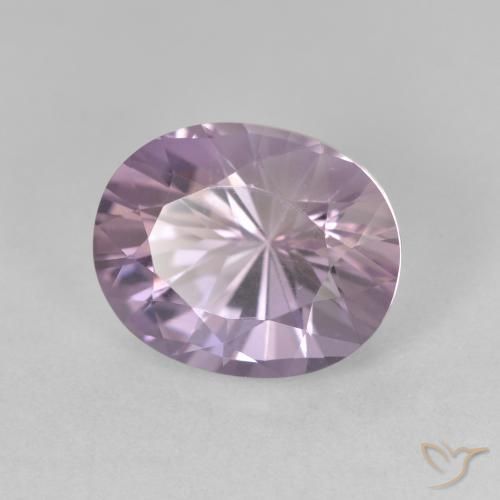 Amatista Violeta claro natural de 3.53 ct, Ovalada, VVS