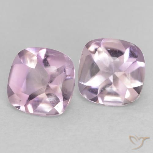 Gemas de Amatista Violeta-rojizo claro natural de 1.04 ct, Forma Cojín, Transparente