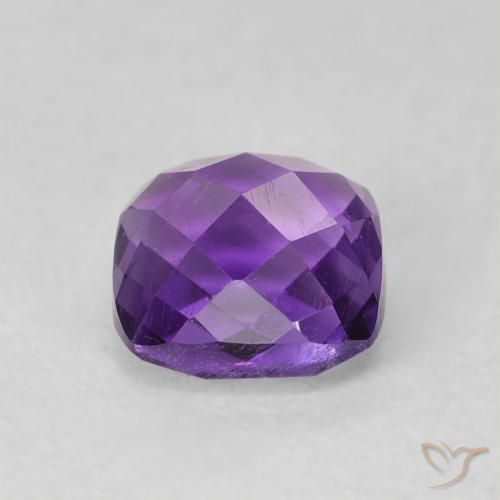 Amatista Violeta oscuro natural de 0.62 ct, Corte Cojín, VVS-VS
