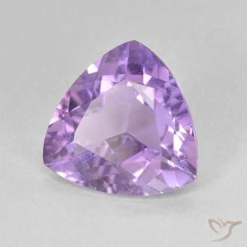 Amatista Violeta oscuro natural de 2.81 ct, Trillón, VS
