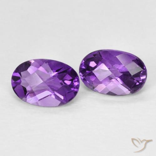 Gemas de Amatista Violeta vívido natural de 0.88 ct, Ovalada, VVS