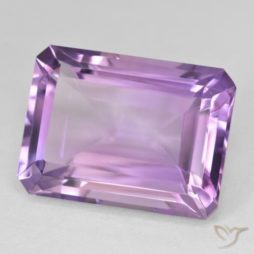 Amatista Violeta medio natural de 22.42 ct, Corte Octágono / Esmeralda, VVS