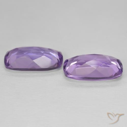 Gemas de Amatista Violeta medio natural de 10.51 ct, Forma Cojín, VVS