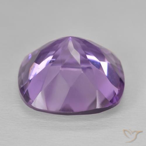Amatista Violeta medio natural de 15.12 ct, Forma Cojín, VVS