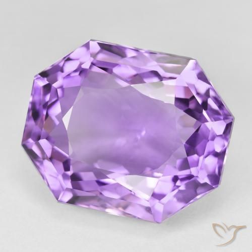 Amatista Violeta medio natural de 26.45 ct, Corte Octágono / Esmeralda, VS