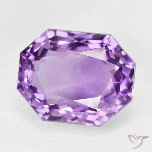 Amatista Violeta medio natural de 17.11 ct, Corte Octágono / Esmeralda, VVS