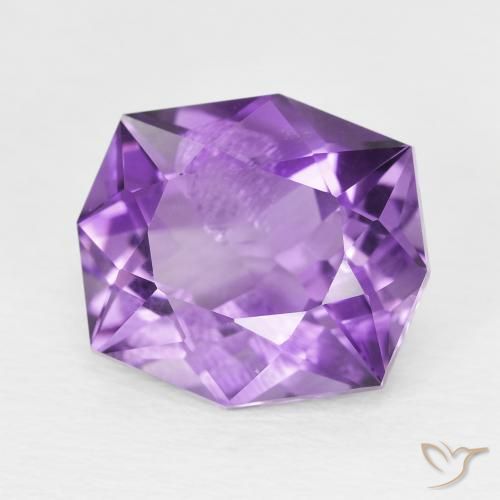 Amatista Violeta vívido natural de 4.78 ct, Elegante, VS