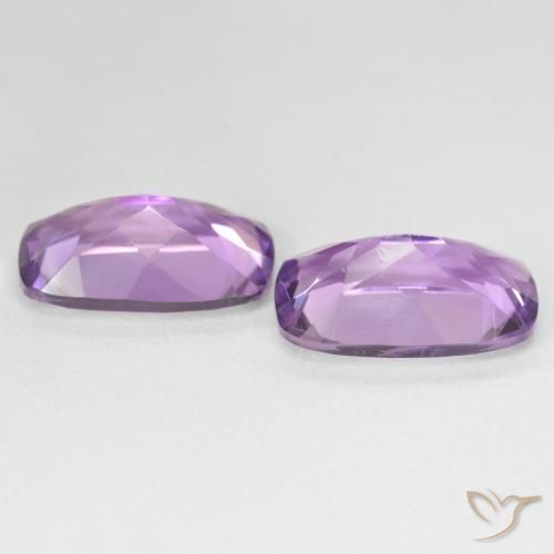 Gemas de Amatista Medium Light Purplish-Violet natural de 10.79 ct, Forma Cojín, VS
