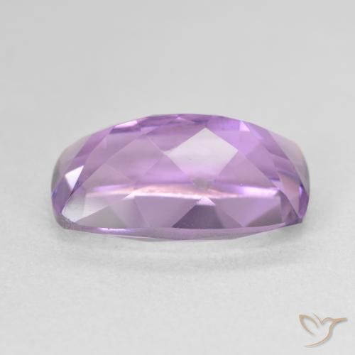 Amatista Violeta medio natural de 6.39 ct, Forma Cojín, VVS-VS