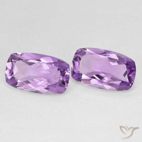 Gemas de Amatista Violeta medio natural de 10.87 ct, Forma Cojín, VVS