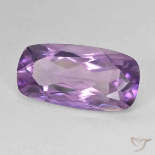 Amatista Violeta medio claro natural de 7.53 ct, Forma Cojín, VVS
