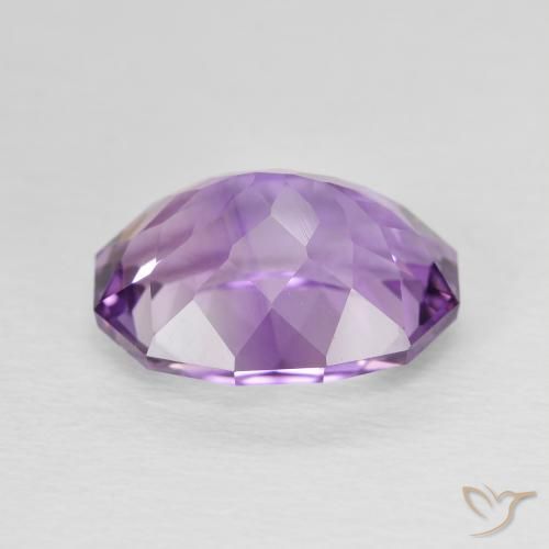 Amatista Violeta medio natural de 3.85 ct, Corte Óvalo, VVS-VS