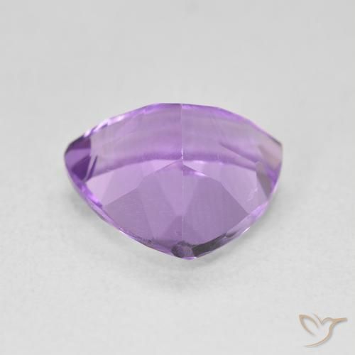 Amatista Violeta oscuro natural de 2.85 ct, Trillón, VVS-VS