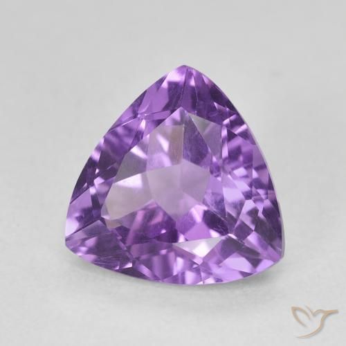 Amatista Violeta oscuro natural de 2.86 ct, Trillón, VVS-VS