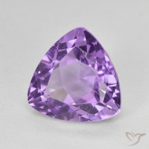 Amatista Violeta oscuro natural de 3.16 ct, Trillón, VVS-VS