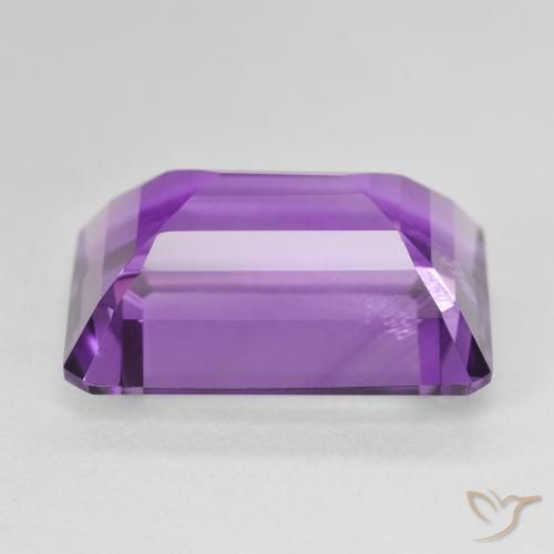 Amatista Violeta púrpura medio natural de 15.66 ct, Corte Octágono / Esmeralda, VS