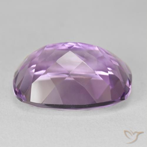 Amatista Violeta medio claro natural de 19.11 ct, Forma Cojín, VVS-VS
