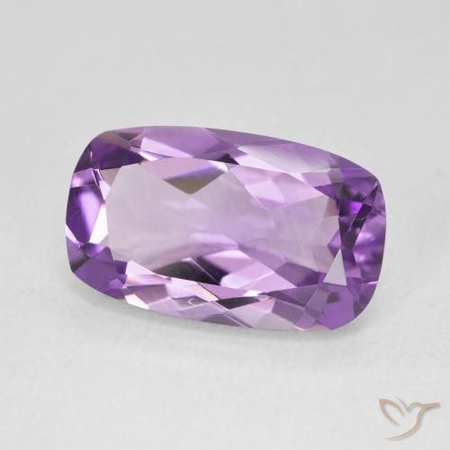 Amatista Violeta medio natural de 5.59 ct, Forma Cojín, VVS