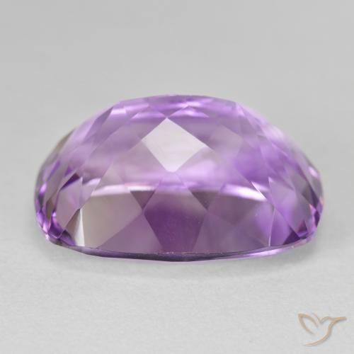 Amatista Violeta medio claro natural de 20.06 ct, Forma Cojín, VVS-VS