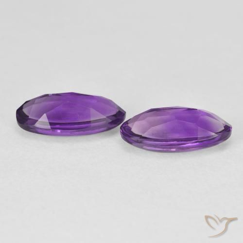 Gemas de Amatista Violeta intenso natural de 2.56 ct, Ovalada, Transparente
