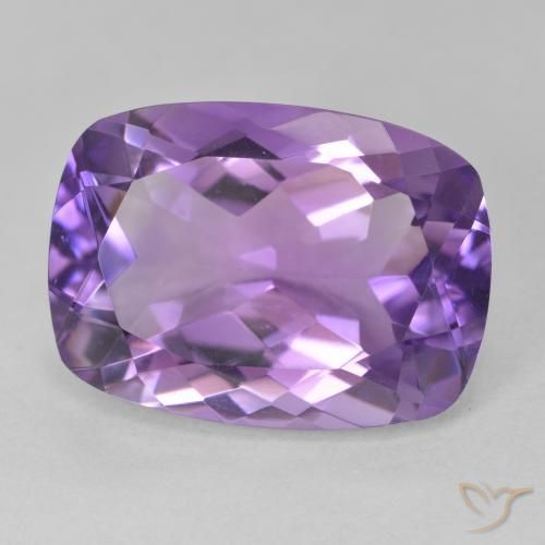 Amatista Violeta medio natural de 12.36 ct, Forma Cojín, VVS