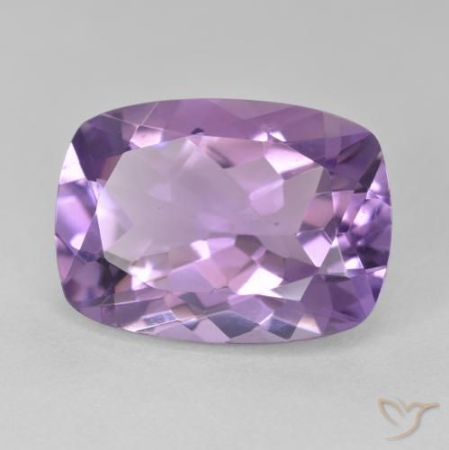 Amatista Violeta medio natural de 12.83 ct, Forma Cojín, VVS
