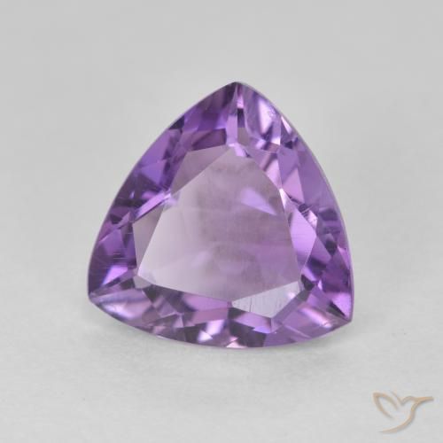 Amatista Violeta medio natural de 2.75 ct, Trillón, VS