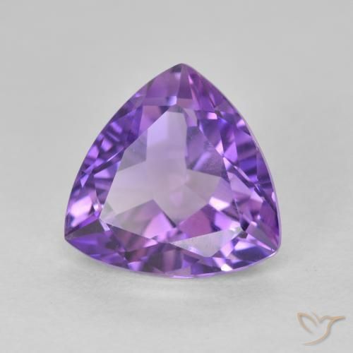 Amatista Tono violeta intenso natural de 3.09 ct, Trillón, VS