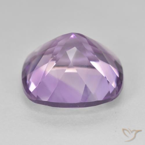 Amatista Violeta medio natural de 12.33 ct, Forma Cojín, VVS