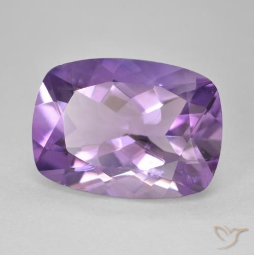 Amatista Violeta medio natural de 12.24 ct, Forma Cojín, VVS