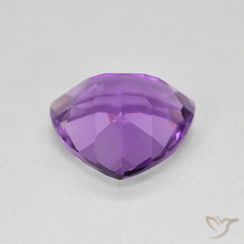 Amatista Violeta rosáceo medio natural de 2.78 ct, Trillón, VVS-VS